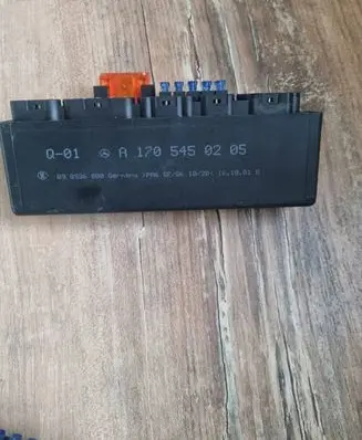 Mercedes-Benz SLK R170 Fuse module A1705450205