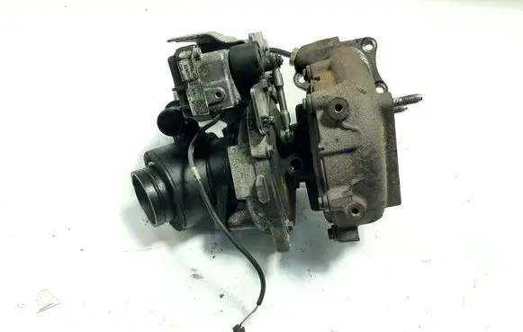 Audi A5 8T 8F Turbo 059145722S