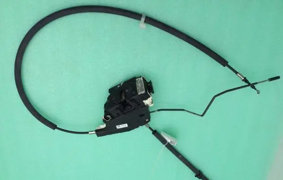 Maserati Levante Front door lock 670101183 45016022 4031602301