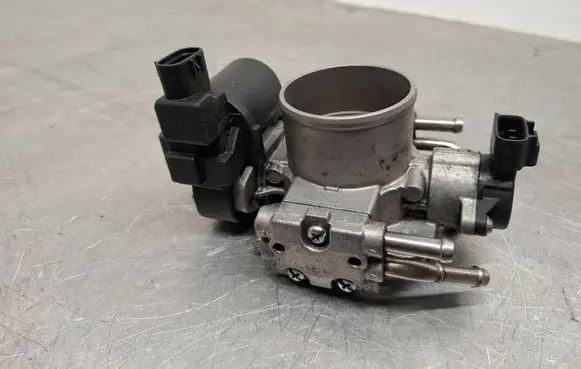 Toyota Avensis T250 Throttle valve 1923002010