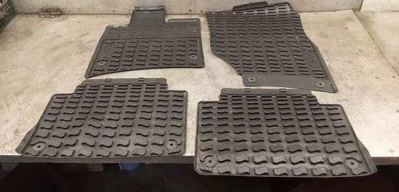 Audi Q7 4L Car floor mat set 4L0061511 4L1061501