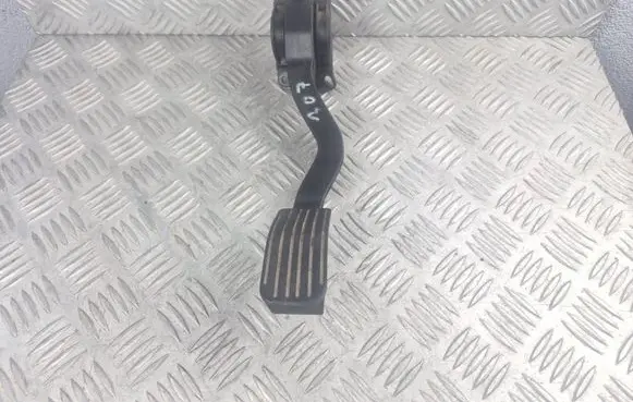 Peugeot 407 Accelerator throttle pedal 9646702180