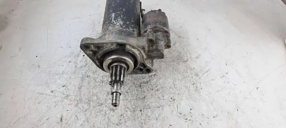 Volkswagen Golf III Starter motor 02A911023C 0001110069 303071571