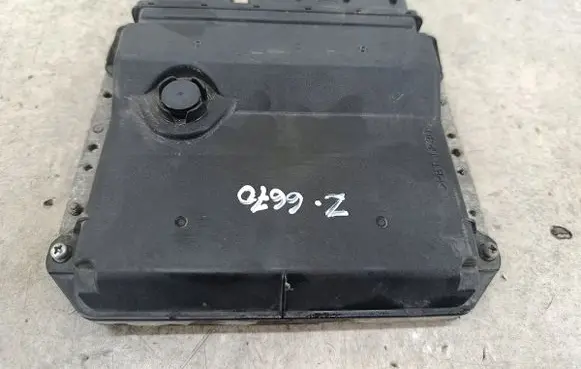 Toyota Avensis T270 Engine control unit/module ECU