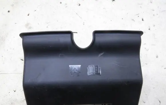 Volvo V40 Fuse box cover GMAUTO4574097