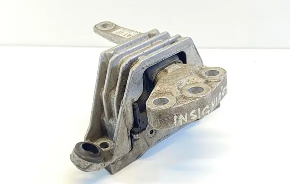 Opel Insignia A Engine mount bracket 13227712