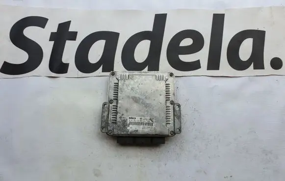 Renault Laguna II Engine control unit/module 8200095416 0281011101