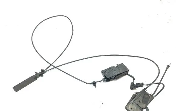 Volvo S90, V90 Engine bonnet/hood lock/catch 31479533 7074N