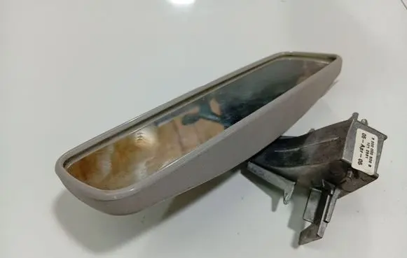 Rear view mirror (interior)