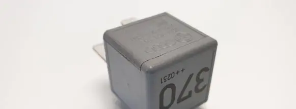 Audi A4 S4 B6 8E 8H Other relay 8D0951253 V23134J52X300