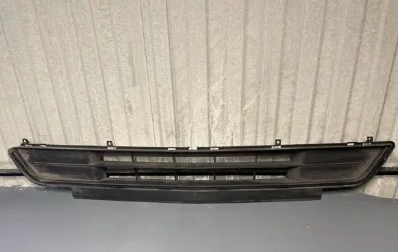 Ford Mustang VI Front bumper lower grill 5325396 FR3B17K945CD FR3B17K945CA