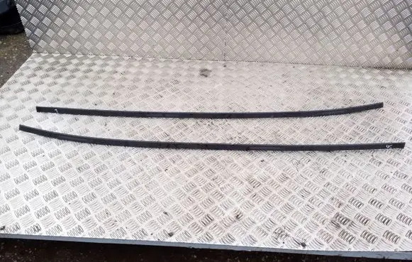 Roof trim bar molding cover