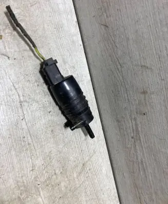 Mini Clubman F54 Windscreen/windshield washer pump 7388349