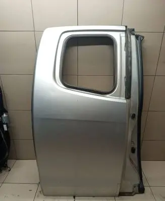 Isuzu D-Max Rear door 