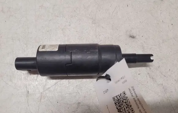 BMW 3 E46 Headlight washer pump 837743001 13264010