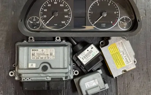 Engine ECU kit and lock set