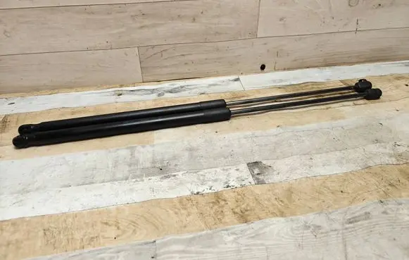 Ford Focus Tailgate/trunk strut/damper BM51A406A10AE