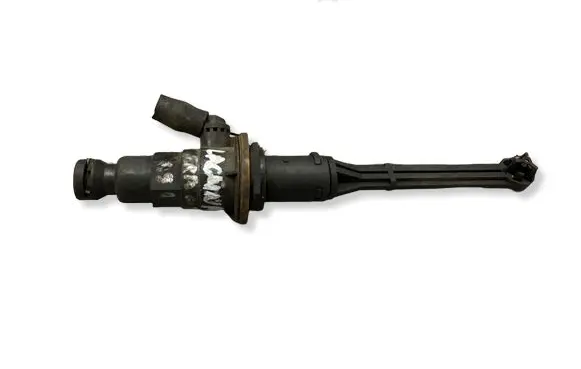 Renault Laguna II Clutch master cylinder 8200019602