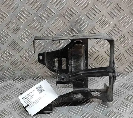 Volvo XC40 Battery bracket 32132005