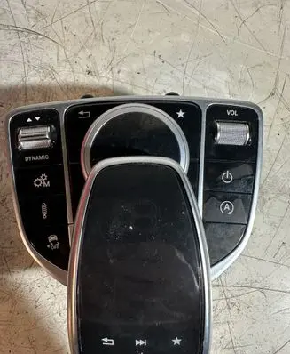Mercedes-Benz C W205 Head unit multimedia control A2059005915 A2059020104 A2059015409