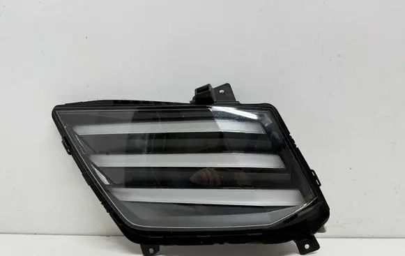 Peugeot 208 II Rear/tail lights 9851054180