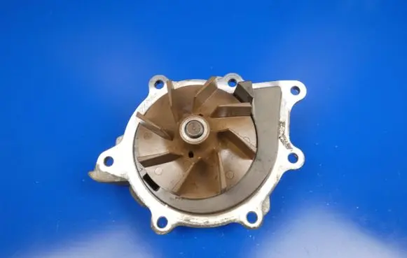 Land Rover Evoque I Water pump 9684319880