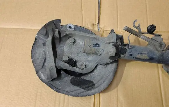 BMW 1 E81 E87 Front wheel hub spindle knuckle