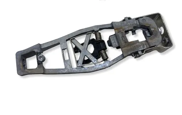 Volkswagen Touran I Front door exterior handle/bracket 1T0839885A