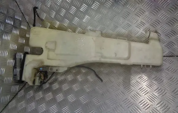 Honda CR-V Windshield washer fluid reservoir/tank