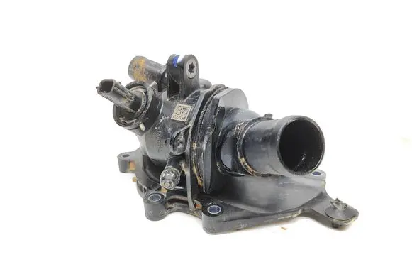 Nissan Qashqai J12 Thermostat housing 110600260R A2622033000