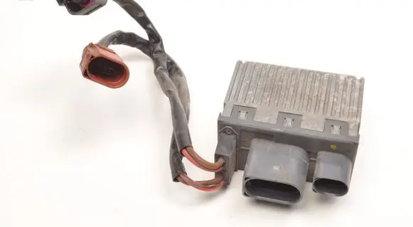 Porsche Cayman 987 Coolant fan relay 99761843604