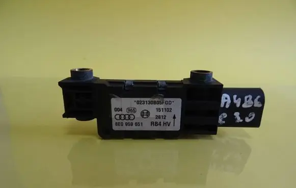 Audi A6 S6 C6 4F Airbag deployment crash/impact sensor 8E0959651