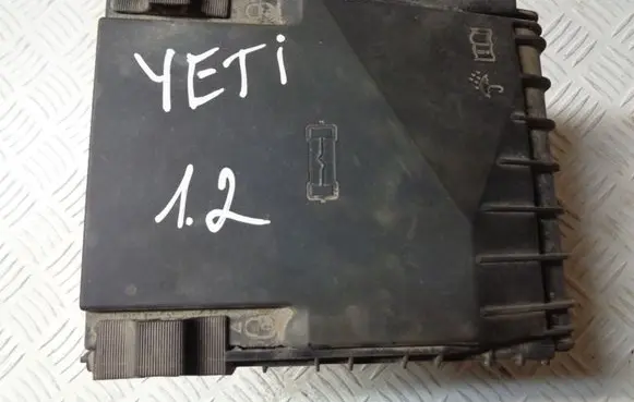 Skoda Yeti (5L) Fuse box set 9L151214229