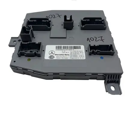 Mercedes-Benz C W205 Comfort/convenience module A2059013904 A2059018924 A2229021112