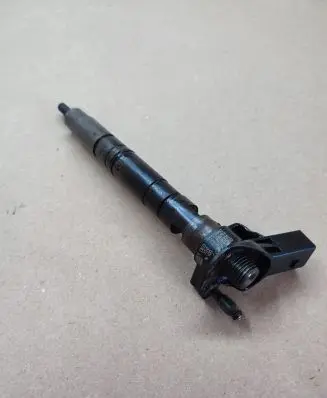 Audi A4 S4 B8 8K Fuel injector 0445116030