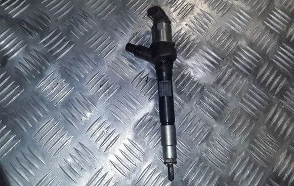 Mazda 6 Fuel injector R2AA13H50
