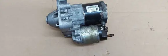 Peugeot 5008 Starter motor 7550017 M000T32271