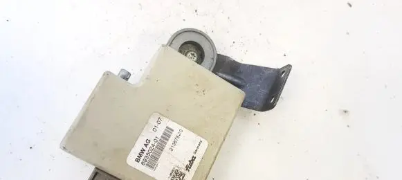 BMW 5 E60 E61 Antenna control unit 693502401 21367510