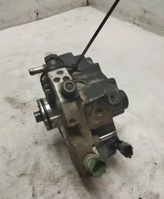 Volvo S80 Fuel injection high pressure pump 30756125 445010111 12756125
