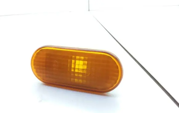 Volkswagen PASSAT B5 Front fender indicator light 3B0949117