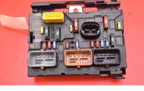 Mercedes-Benz E C207 W207 Fuse box set 9661086980