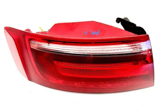 Audi A5 8T 8F Rear/tail lights 8T0945095