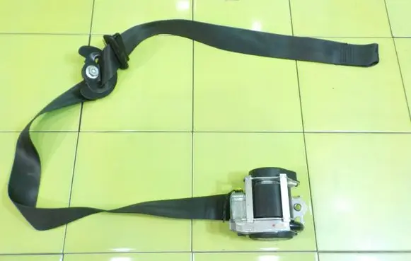 Peugeot 208 I Front seatbelt BEZPIECZENSTWA