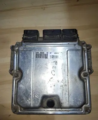 Peugeot 206 Engine control unit/module 0281010592 9642014880