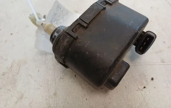 Audi 80 90 B3 Headlight level adjustment motor 893941295