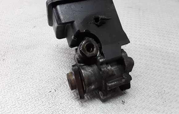 BMW 3 E46 Power steering pump
