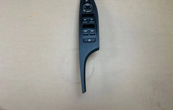 Hyundai i40 Electric window control switch 935703Z000 39R4801230