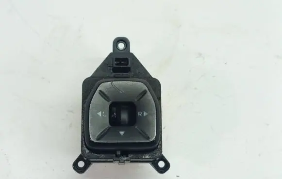 Hyundai ix35 Wing mirror switch 383480-1110