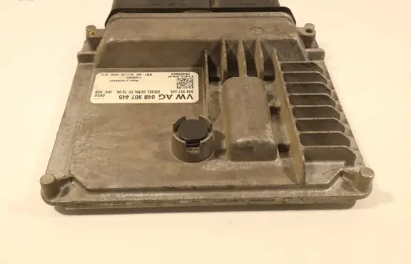 Volkswagen Polo V 6R Engine control unit/module ECU 04B907445