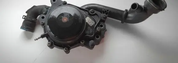 Mercedes-Benz C W204 Water pump A6512001901 A6512000251